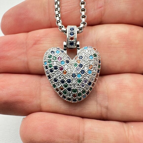 Multicolor Zircon White 18K Gold Plated Heart Pendant Necklace 18 Inch Chain - Picture 5 of 5